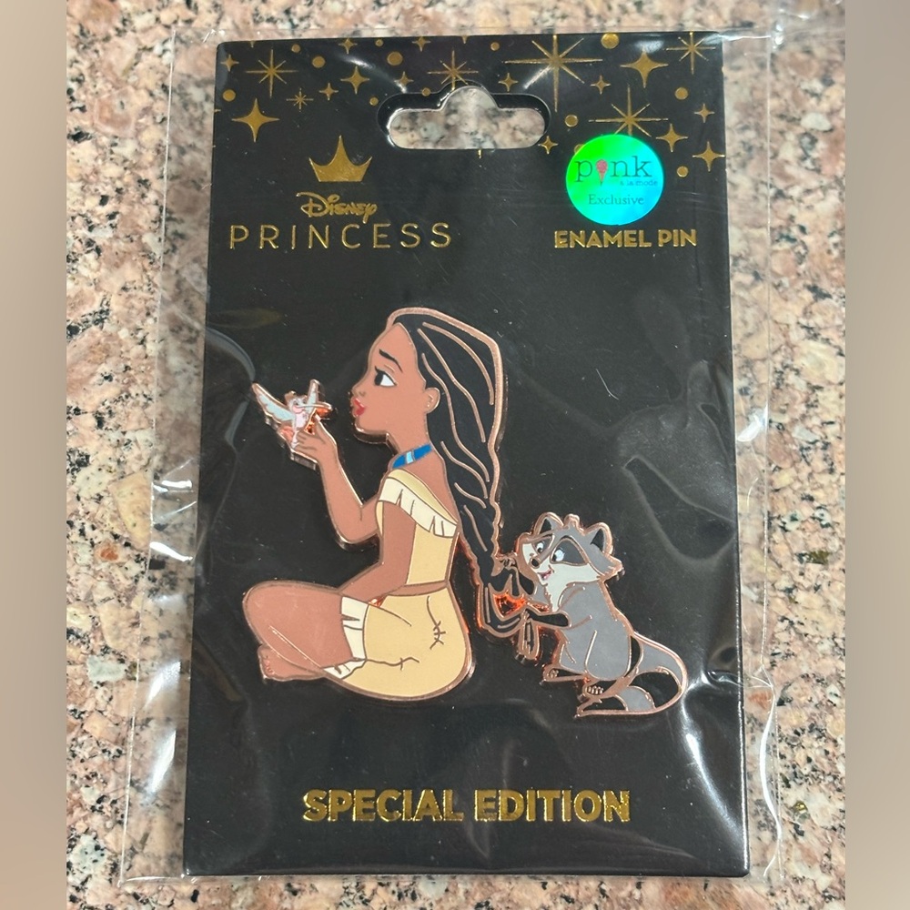 Disney Princess and Sidekicks Series Pocahontas Meeko and Flit 2.25" SE1000 New